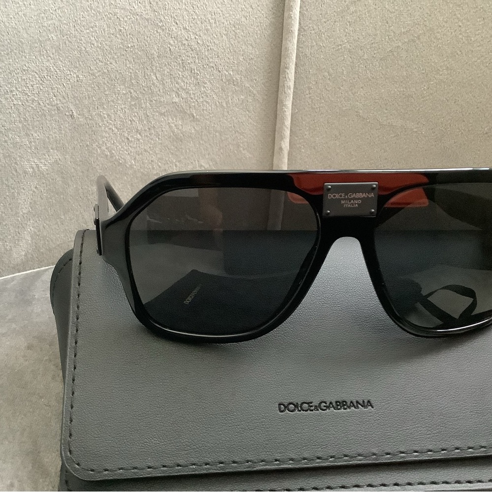 Brand new Dolce&Gabbana  black sunglasses